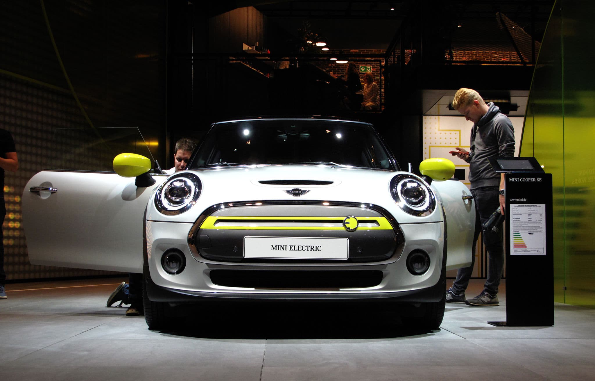 Voorbeeld van het model MINI COOPER SE; niet de aangeboden auto